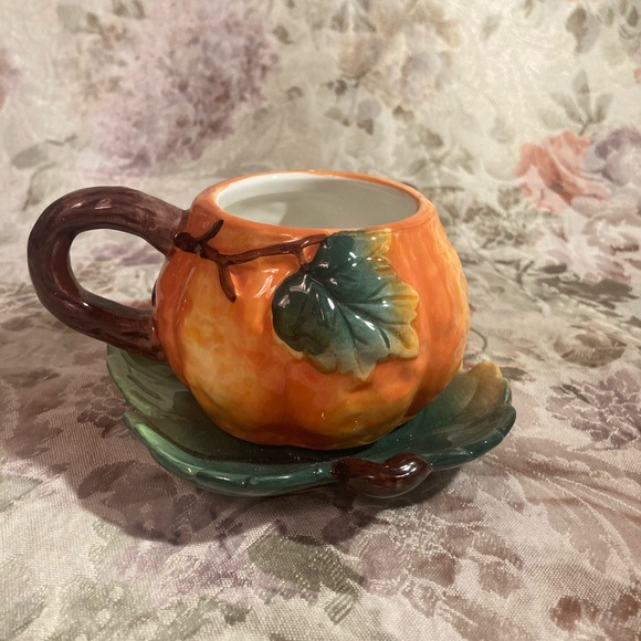 Fall Pumpkin Tea Cup Set - Picture 2 of 5
